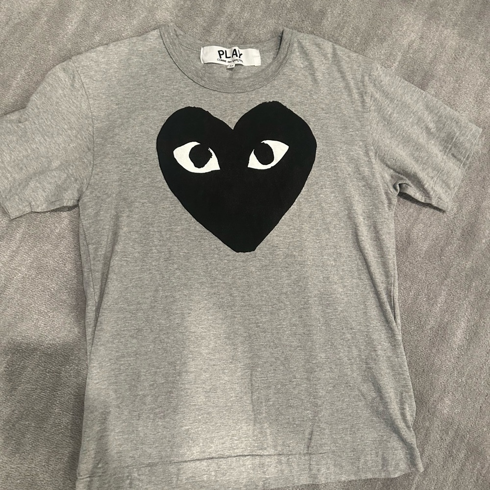COMMES DES GARCONS TEE SHIRT HEARTT